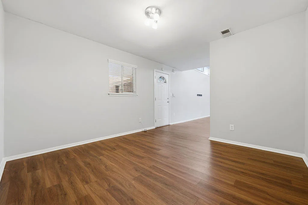 2 bed, 1176 sqft, $1,800 — Photo 3