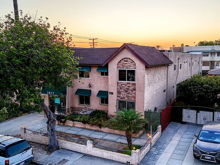 1017 Sonora Ave #A — Photo 2
