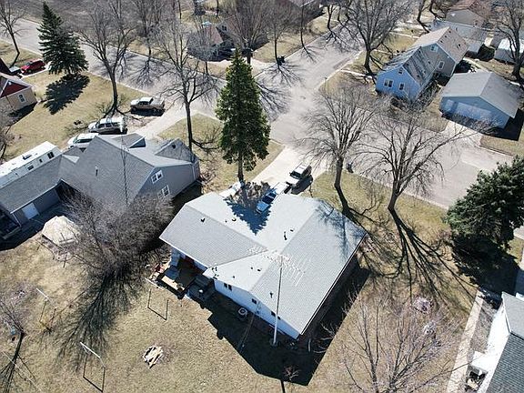 4th image of 95 Draco Ave E