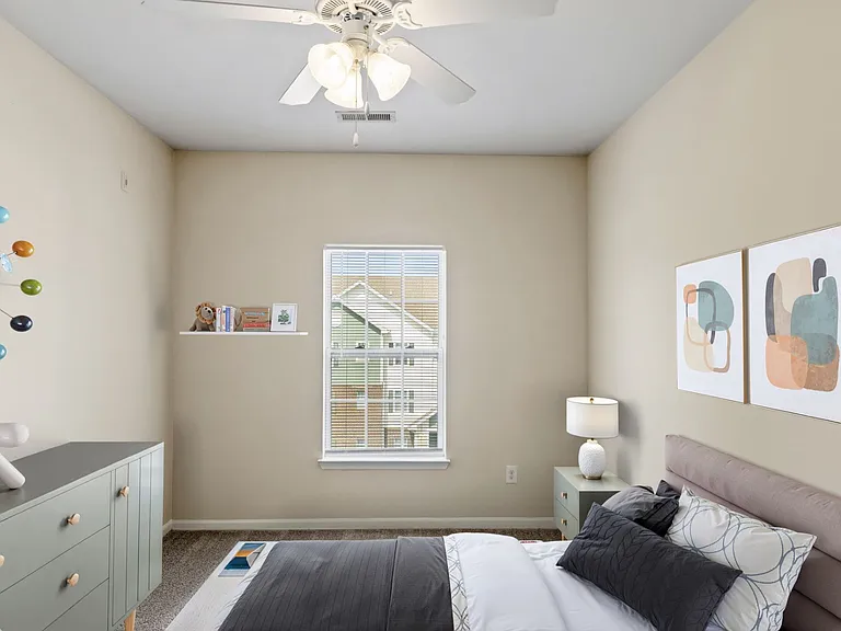 Summit - 3 Bed / 2 Bath - 1,330 Sq.Ft.
