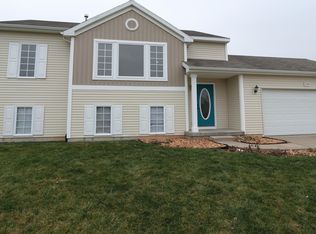 1740 S Park Dr SE, Caledonia, MI 49316