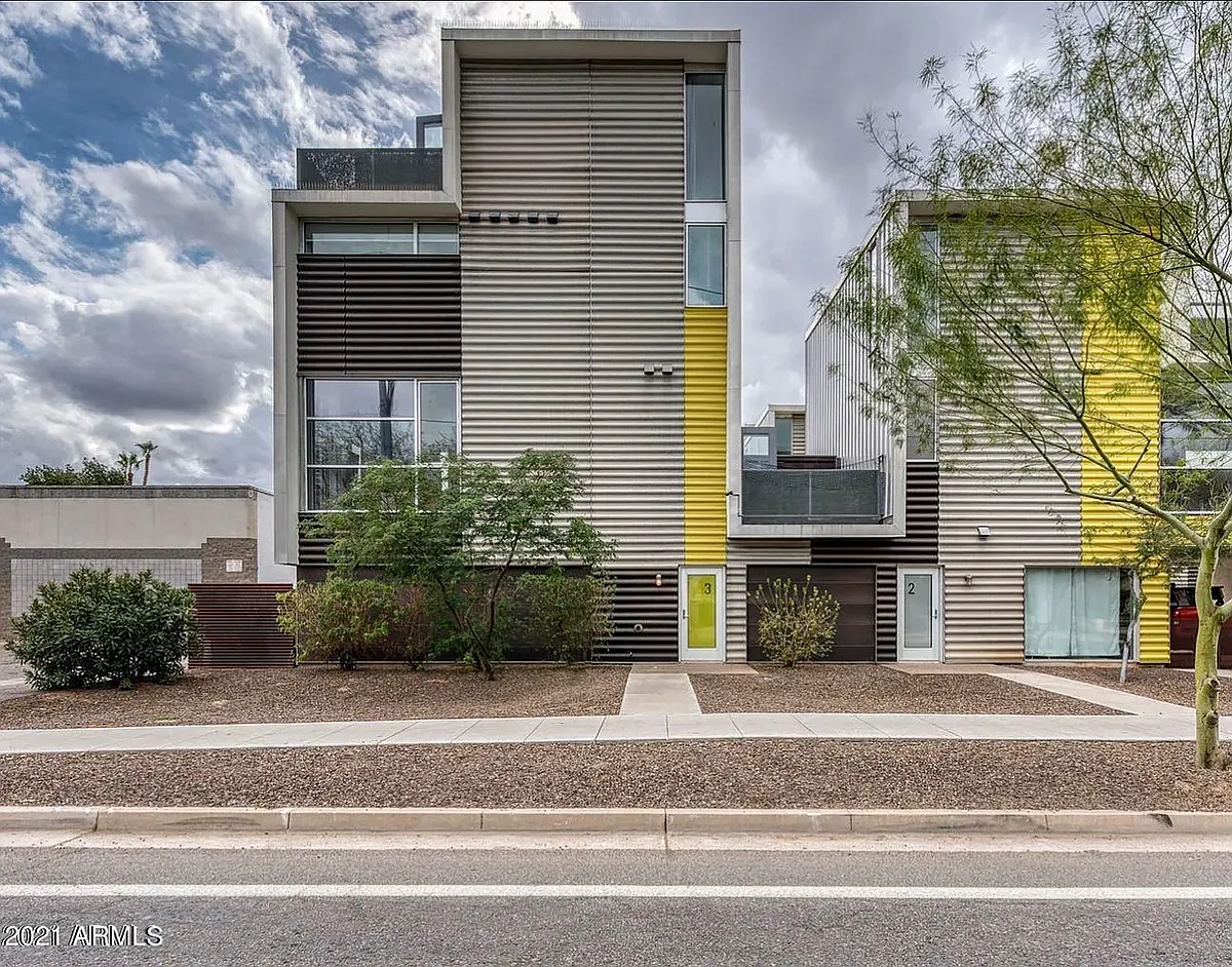 3 bed, 3.5 bath, 1940 sqft, $3,500 — Photo 2