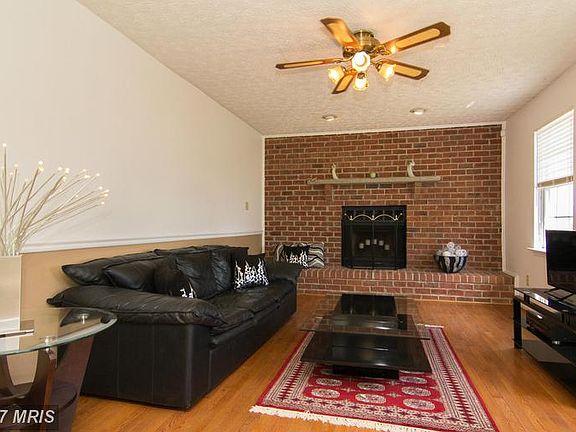 2nd image of 810 Falcon Dr
