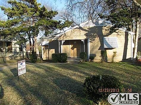 4th image of 2914 S Ewing Ave