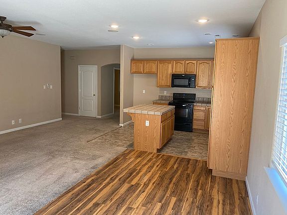 5th image of 4848 Frankie Way