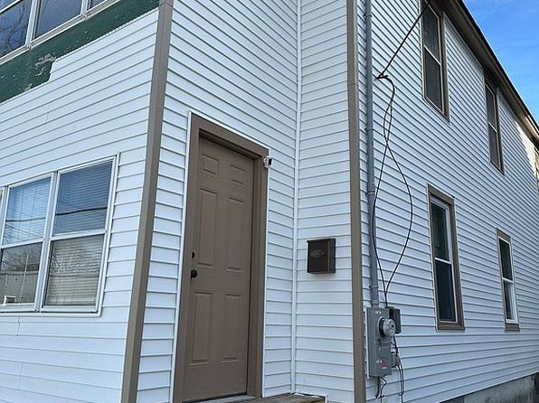 4 Clover St