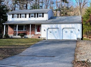 262 Kendall Rd, Tewksbury, MA 01876