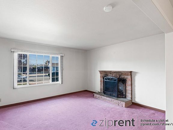5th image of 676 Santa Coleta Ct