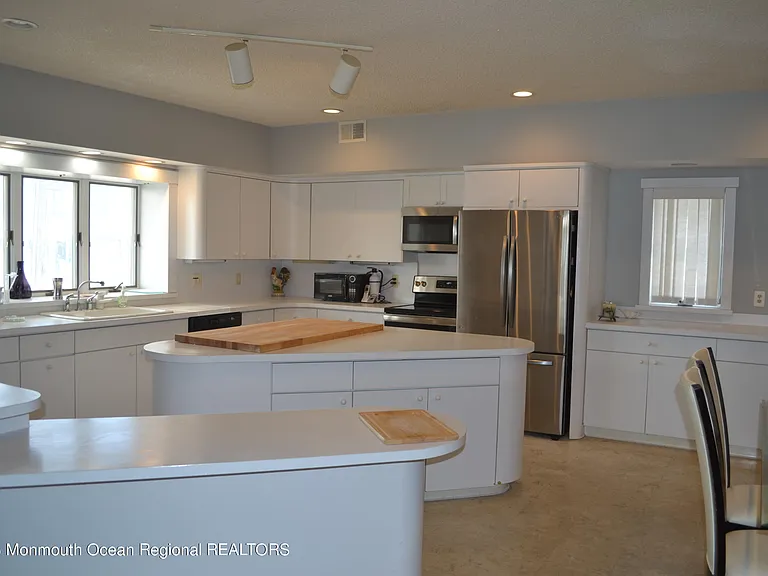 106 Oceanfront — Photo 5