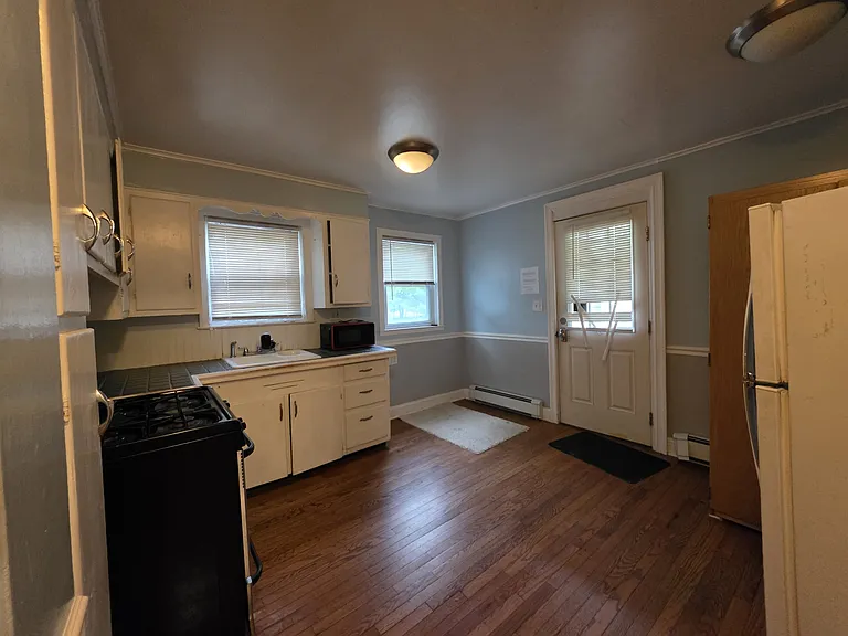64 Elm St #1 — Photo 9