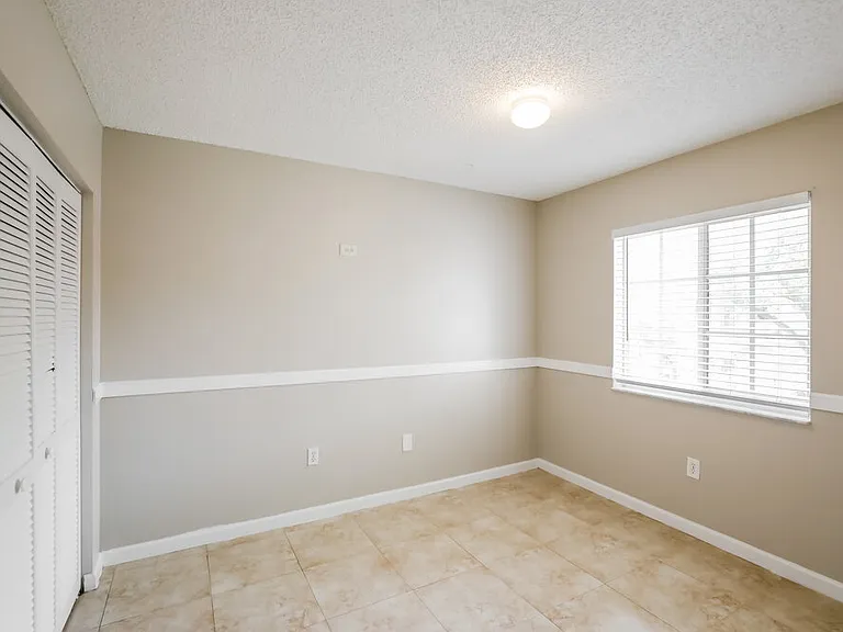 40 NW 110th Ave — Photo 12