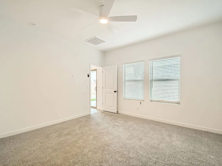 7548 W Park — Photo 14