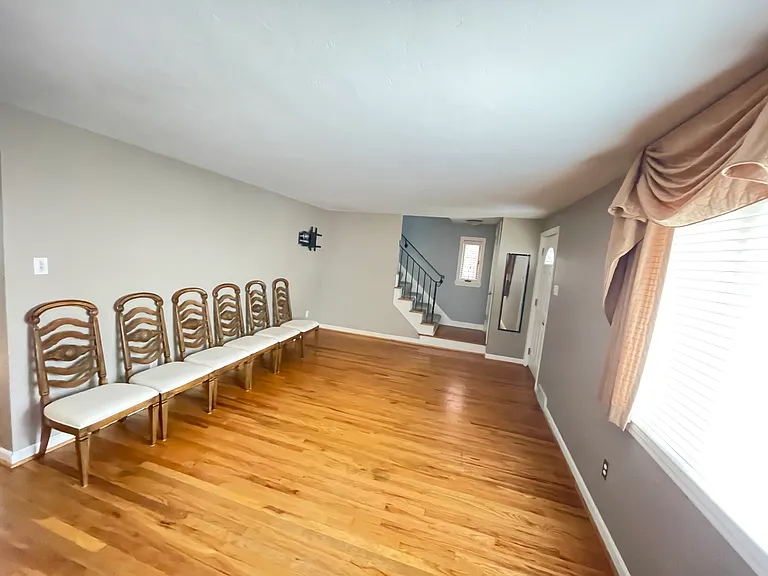 1122 Berkshire Ave — Photo 6