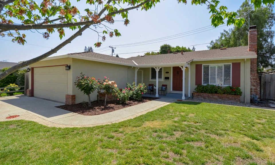 2nd image of 4720 Denevi Dr