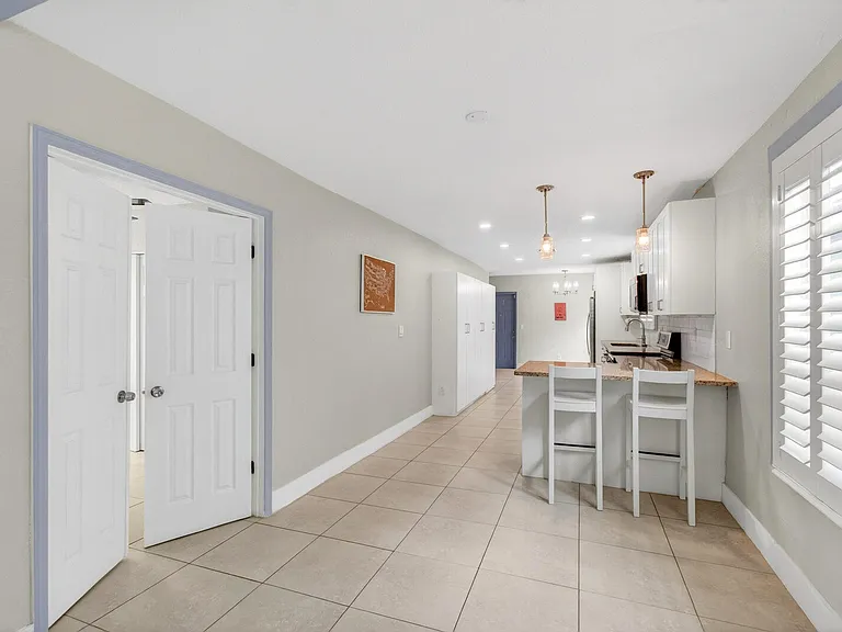 227 N M St — Photo 10