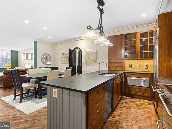 3rd image of 313 N 3rd St APT 5B