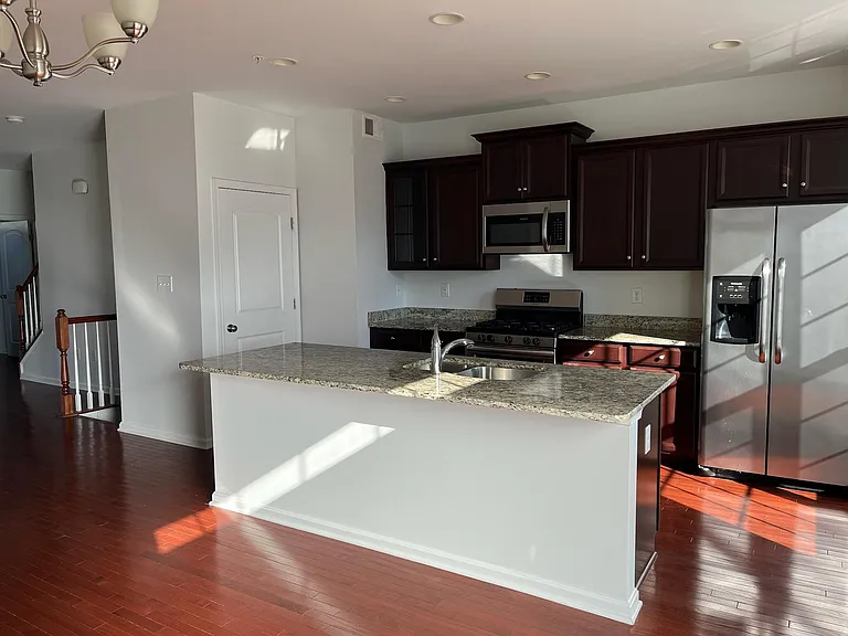 9507 Smithview Pl — Photo 10