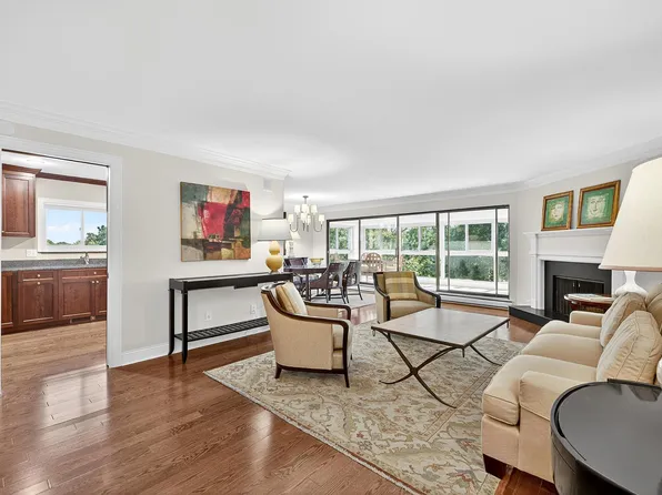 4075 51st St W #406, Edina, MN 55424