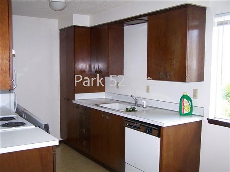 2nd image of 4521 Yakima Ave APT 9