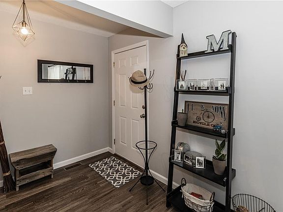 3rd image of 8268 Northbrook Ct