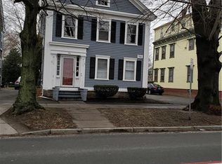 692 Hope St #F2, Bristol, RI 02809