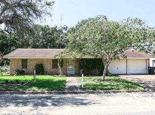 303 Keuper Ave, Schulenburg, TX 78956