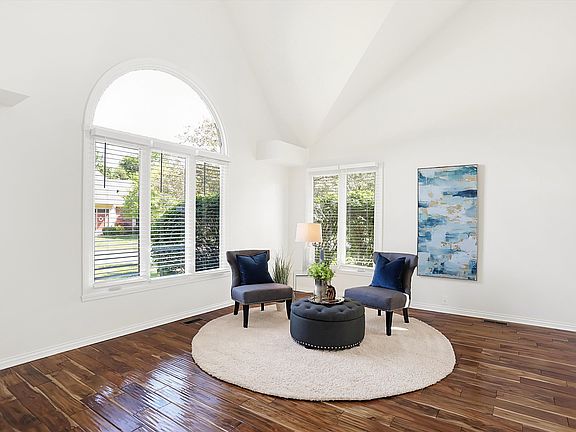 5th image of 6449 Lakeside Woods Cir