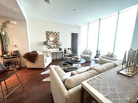 3rd image of 610 E Market St Unit 3109