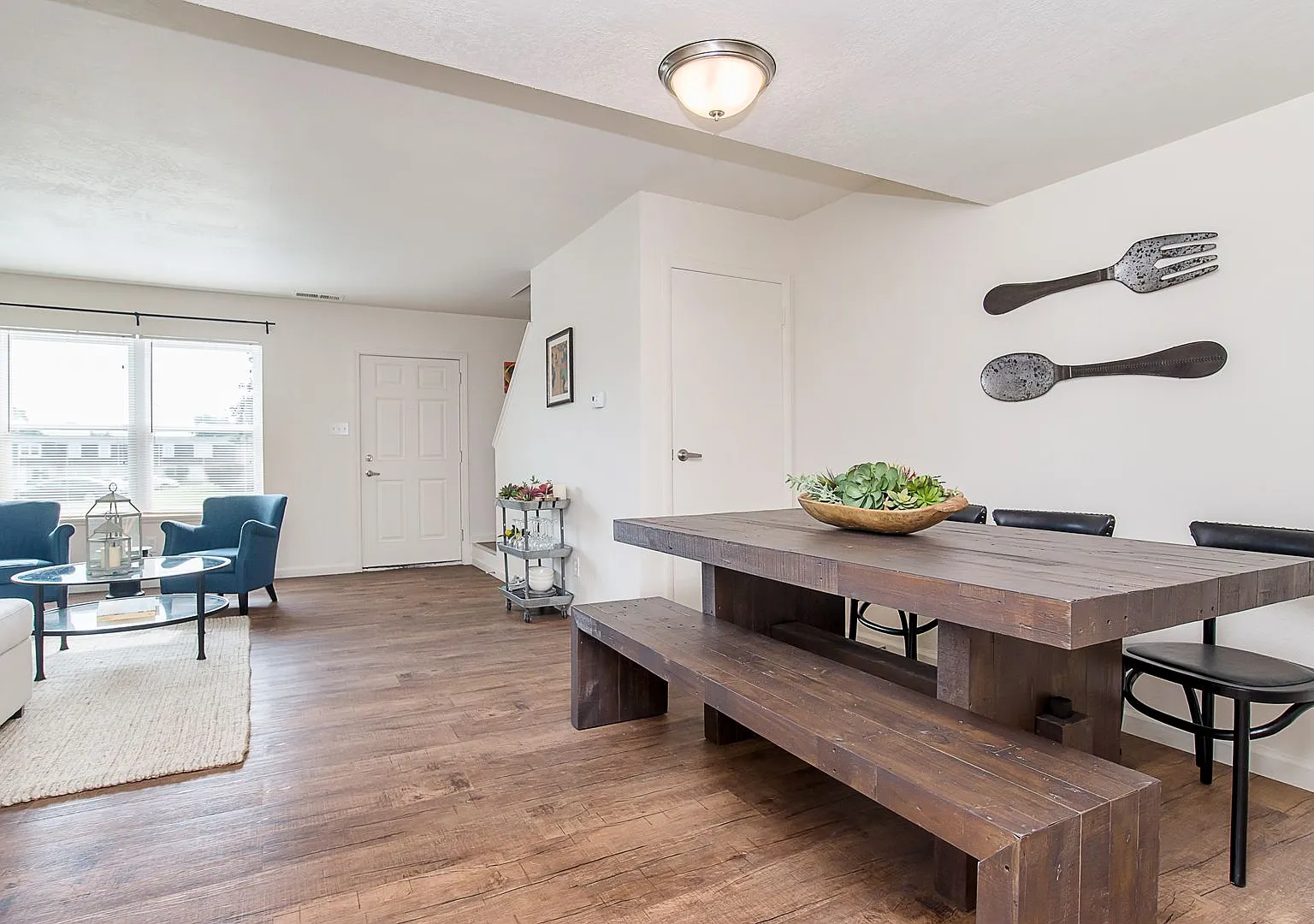 Villa Del Sol Apartments — Photo 4