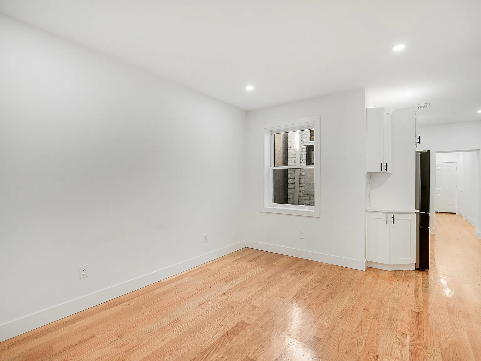 693 Vermont Street — Photo 2