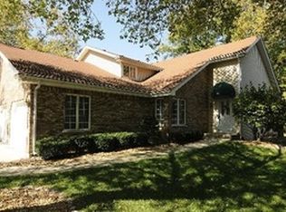 20 W Maple Ln, Palos Heights, IL