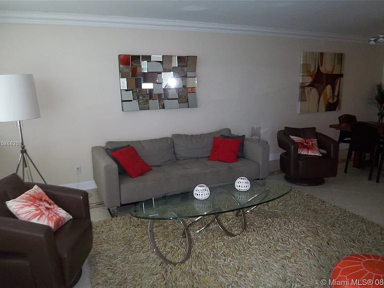 5151 Collins Ave #1030 — Photo 10