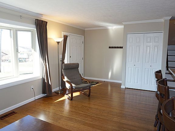 4th image of 2869 E Turtle Creek Dr