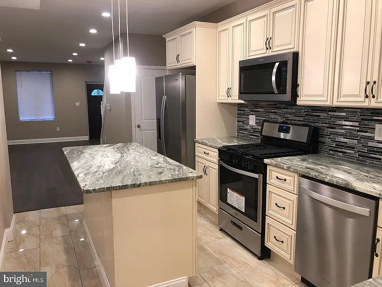 3144 Aramingo Ave — Photo 4