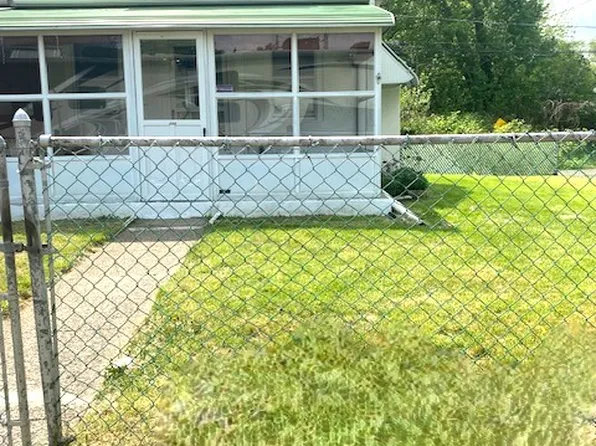 300 Brainerd Blvd, Sharon Hill, PA 19079