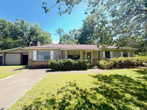 2143 Hickory Ln, Tallahassee, FL 32305