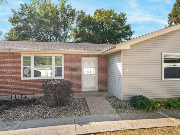 1025 S West Ct, Appleton, WI 54915