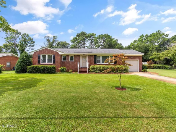 218 Green Meadows Drive, Wilmington, NC 28405