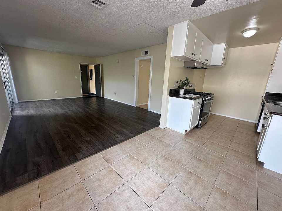 1st image of 21721 Roscoe Blvd #35