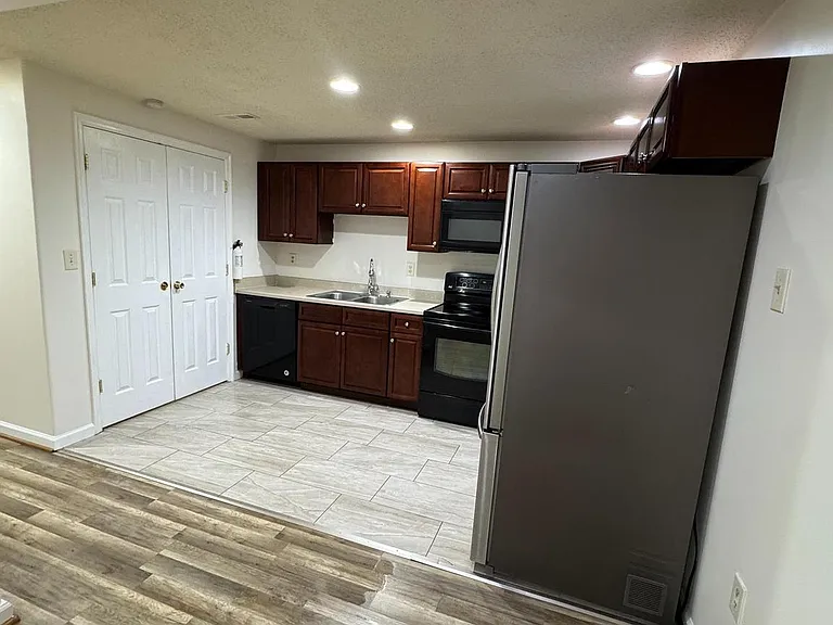 76 Cherry Laurel Dr #BASEMENT — Photo 13