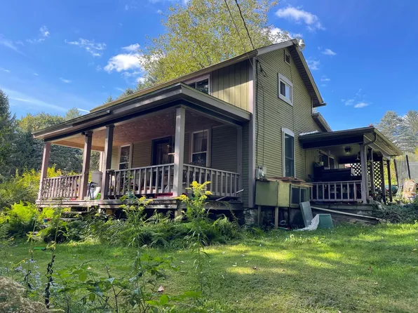 26 1/2 Clark St, Brookville, PA 15825