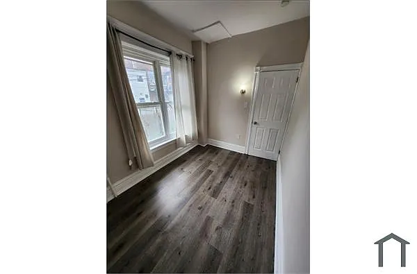 Building Photo - 1413 W Union St #1