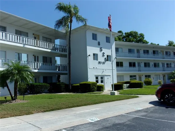 8525 111th St APT 210, Seminole, FL 33772