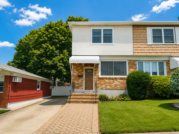 251 Wellbrook Avenue image 1 of 26