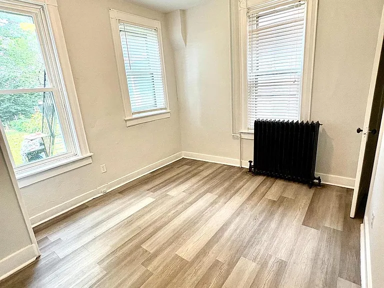 525 N 8th St #1 — Photo 1