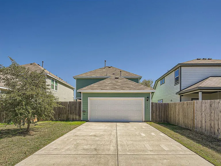 1604 Los Olivios Way — Photo 25