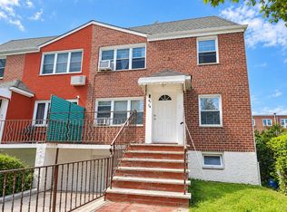 6118 186th St APT 1, Fresh Meadows, NY 11365