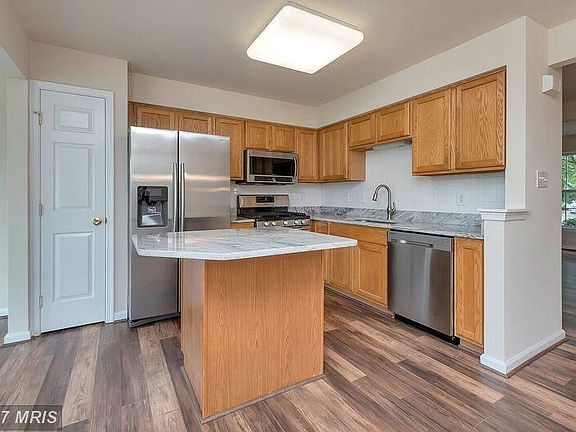 5th image of 11105 Gander Ct