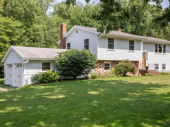 7 Michael Rd, Hingham, MA 02043