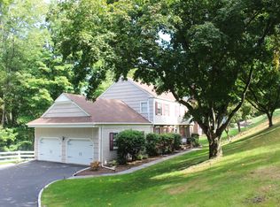3 Harvey Ct, Morristown, NJ 07960